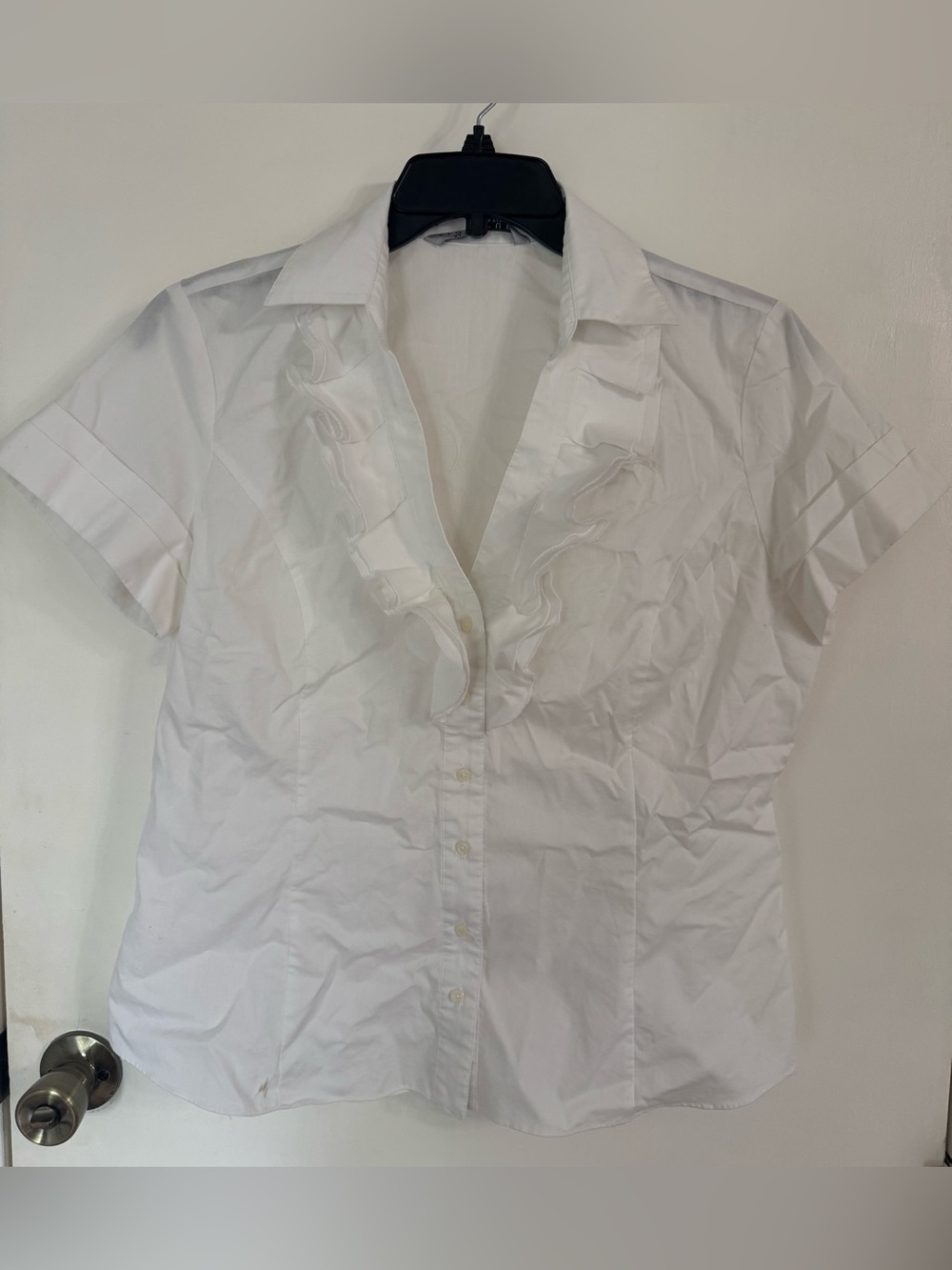 Larry Levine White Short-Sleeve Ruffle Front Button-Down Shirt